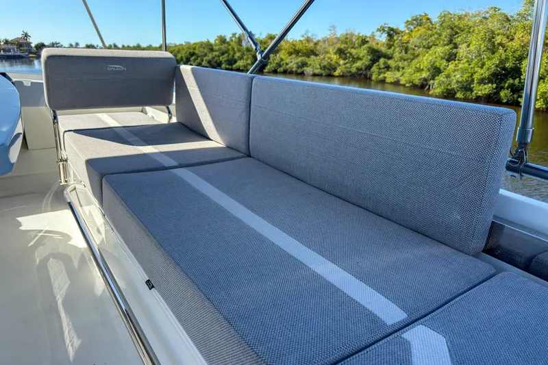 Slide: The Image of Galeon 510 SKY 2022 - 41