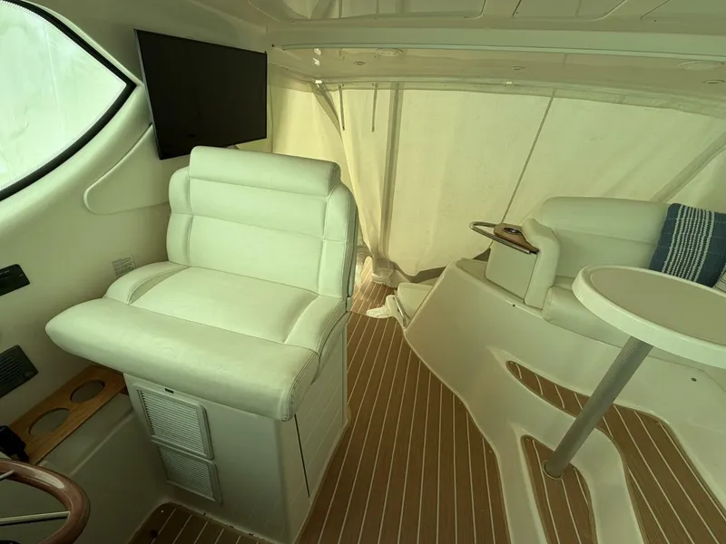 Slide: The Image of Tiara 4300 Sovran 2008 - 3