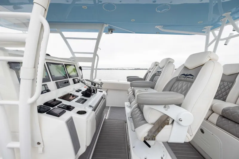 Slide: The Image of Invincible 40’ Catamaran 2020 - 12