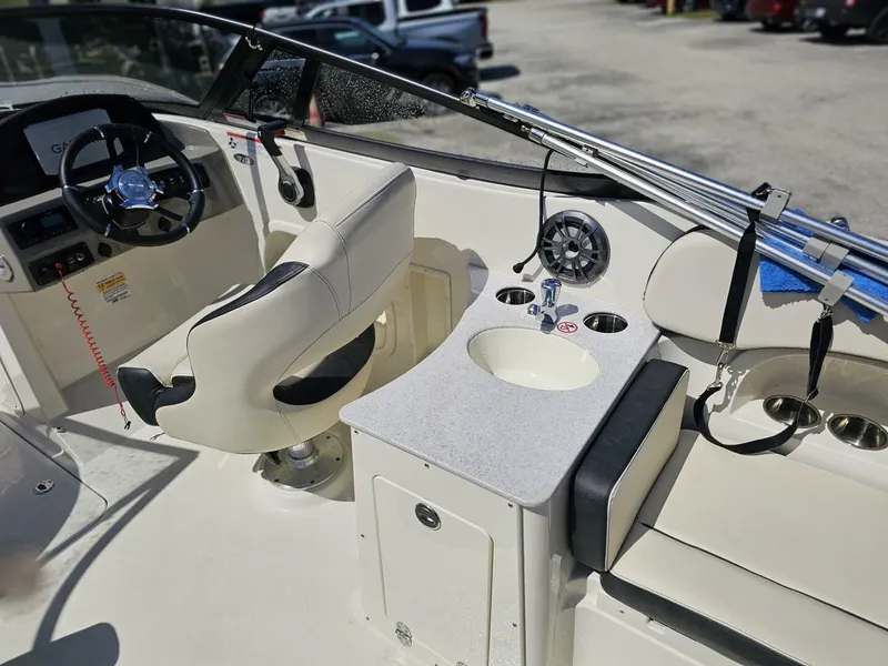 Slide: The Image of Stingray 231 2022 - 6
