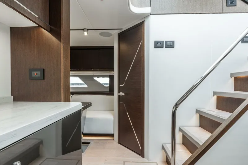 Slide: The Image of Sunseeker Predator 60 EVO 2021 - 30