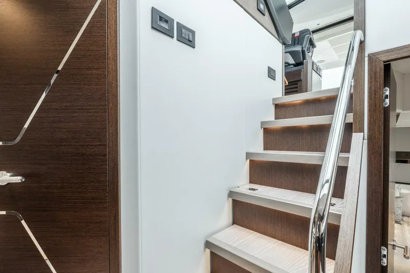 Slide: The Image of Sunseeker Predator 60 EVO 2021 - 32