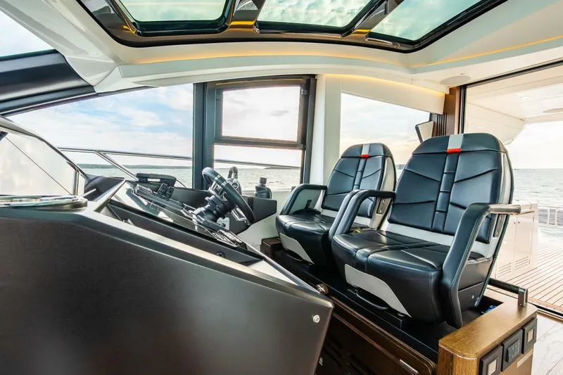Slide: The Image of Sunseeker Predator 60 EVO 2021 - 65