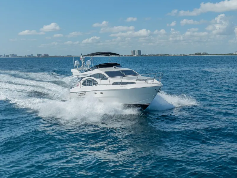 Slide: The Image of Azimut 46 2001 - 17