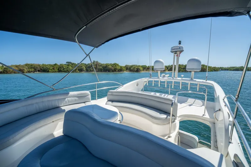 Slide: The Image of Azimut 46 2001 - 27