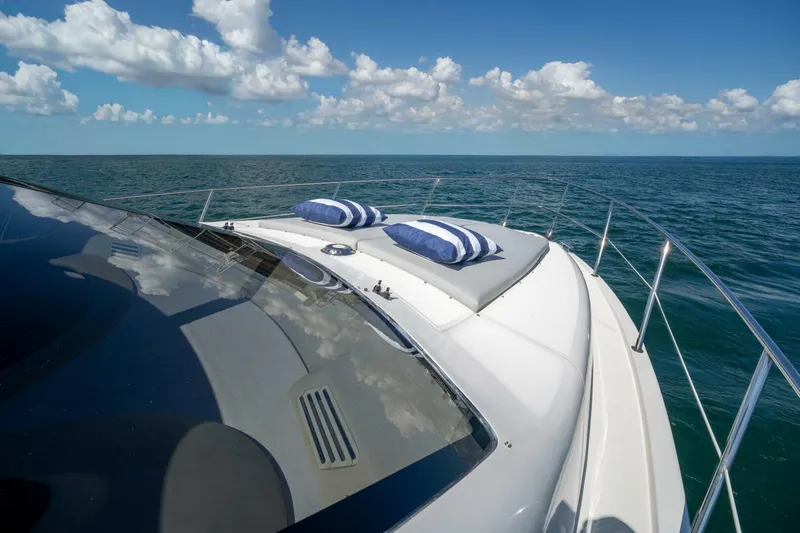 Slide: The Image of Azimut 46 2001 - 38