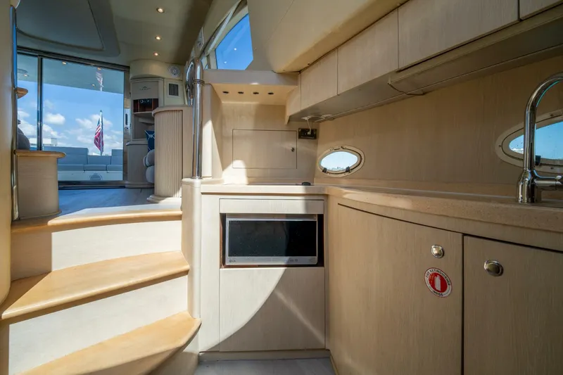 Slide: The Image of Azimut 46 2001 - 51