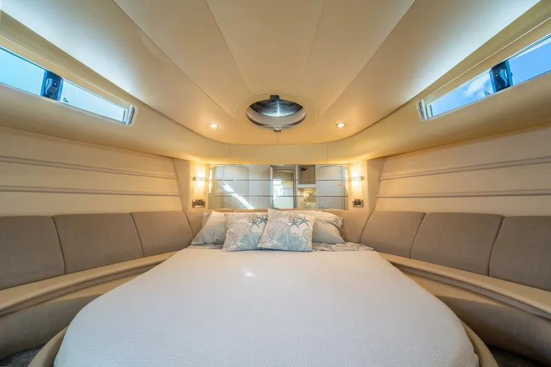 Slide: The Image of Azimut 46 2001 - 58
