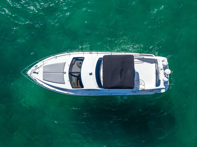 Slide: The Image of Azimut 46 2001 - 9