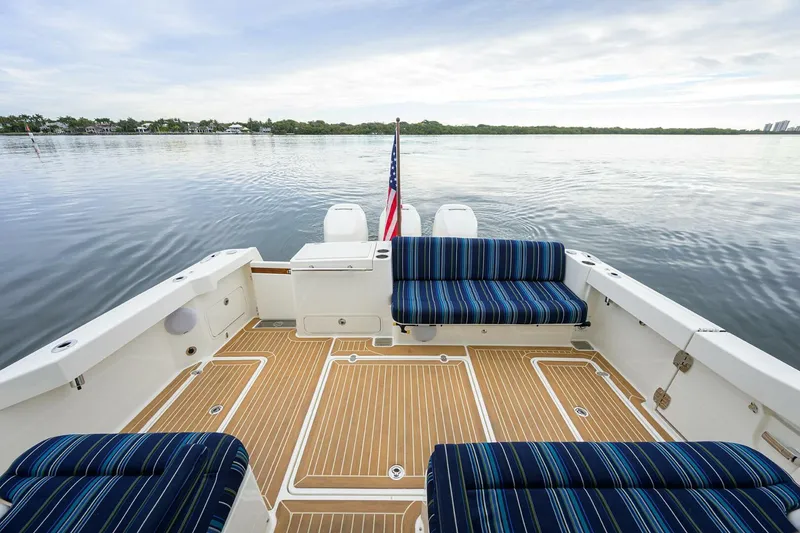 Slide: The Image of Hinckley Yachts 40X 2022 - 17