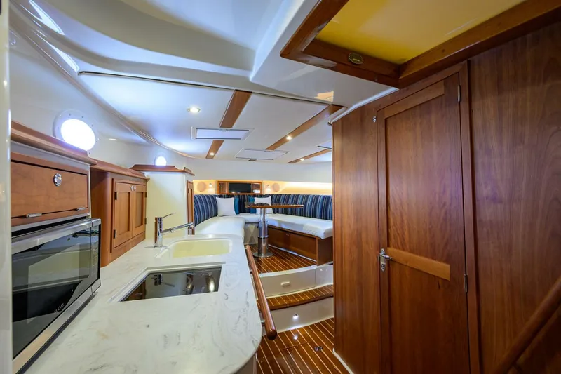 Slide: The Image of Hinckley Yachts 40X 2022 - 57