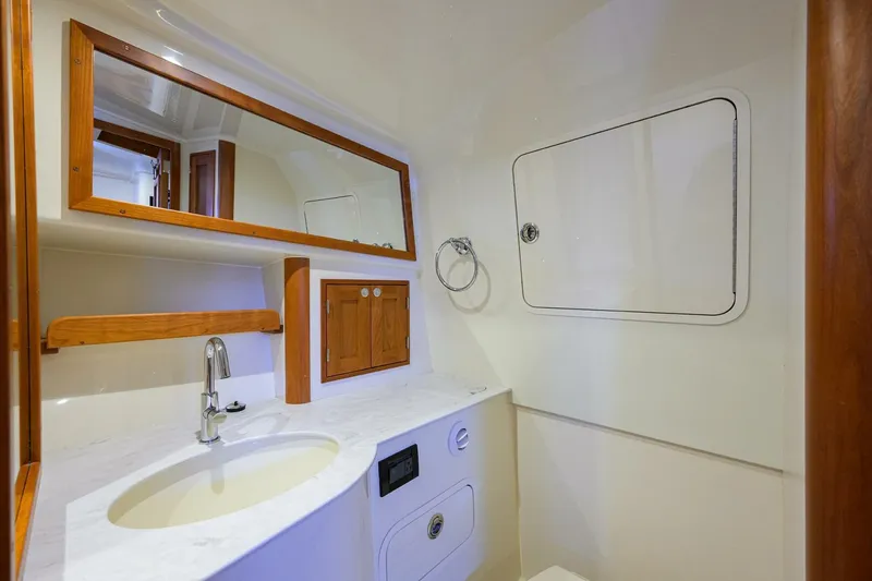 Slide: The Image of Hinckley Yachts 40X 2022 - 63