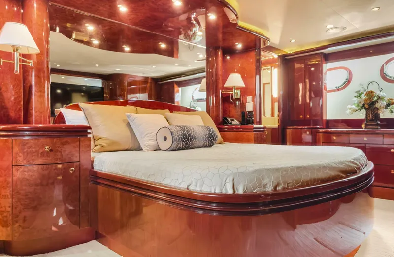 Slide: The Image of Ocean Alexander 80 motoryacht 2005 - 42