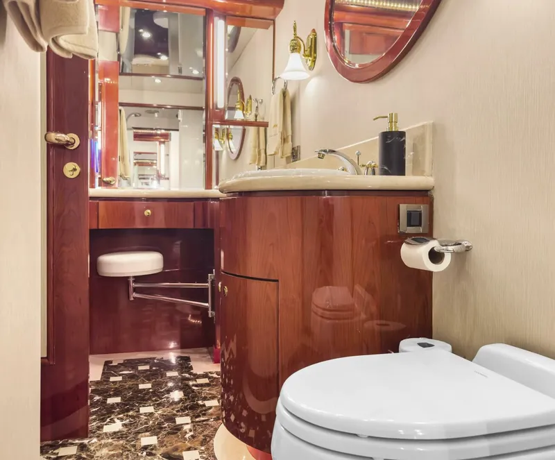 Slide: The Image of Ocean Alexander 80 motoryacht 2005 - 44
