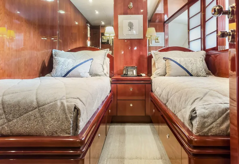 Slide: The Image of Ocean Alexander 80 motoryacht 2005 - 49
