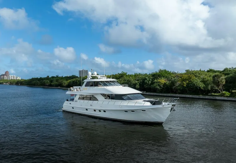 Slide: The Image of Ocean Alexander 80 motoryacht 2005 - 75