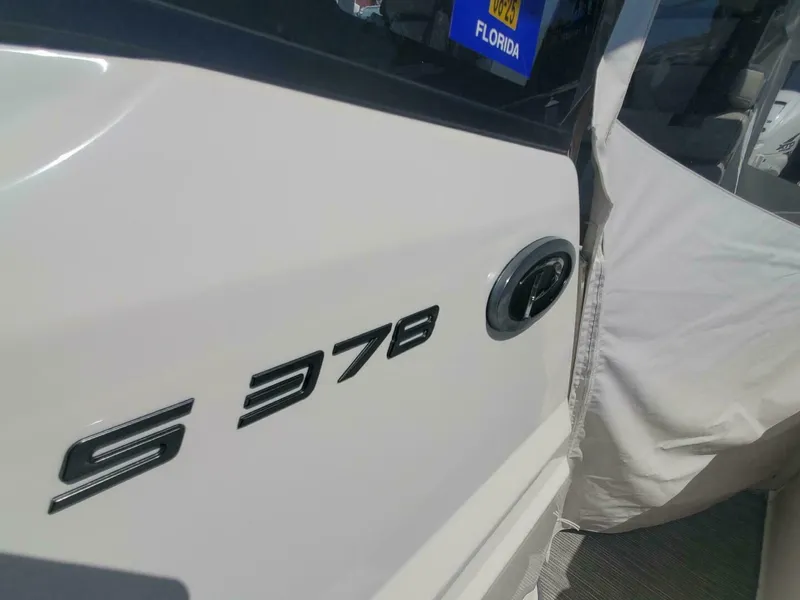 Slide: The Image of Pursuit S 378 Sport 2023 - 25