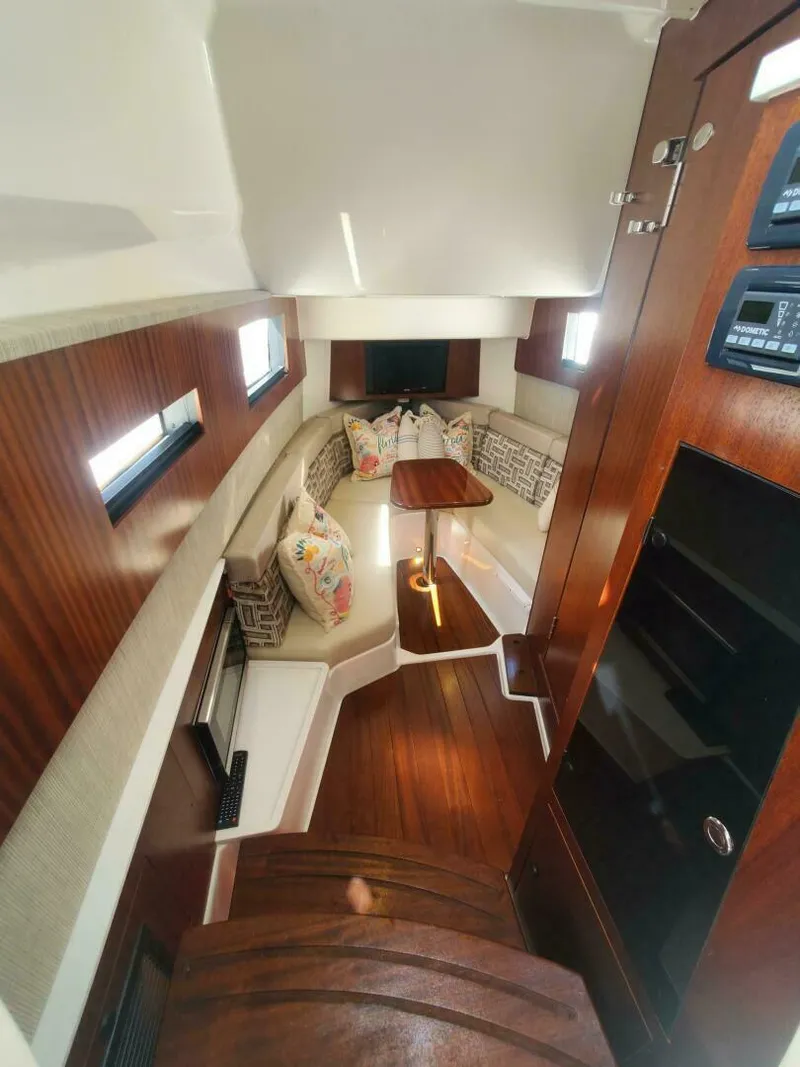 Slide: The Image of Pursuit S 378 Sport 2023 - 43