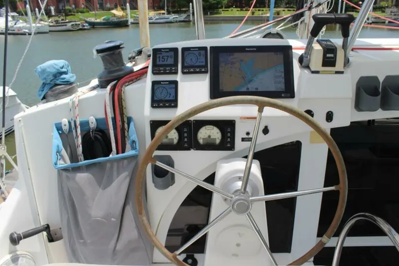 Slide: The Image of Lagoon 380 2010 - 22