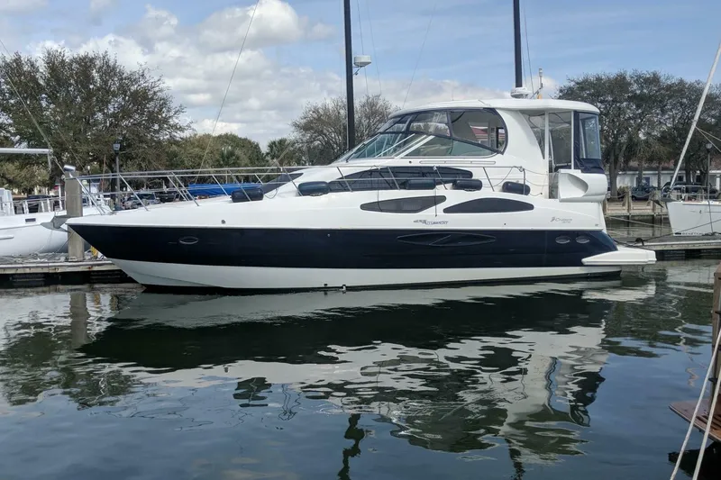 The Image of Cruisers 455 Express Motor Yacht 2005 - 0