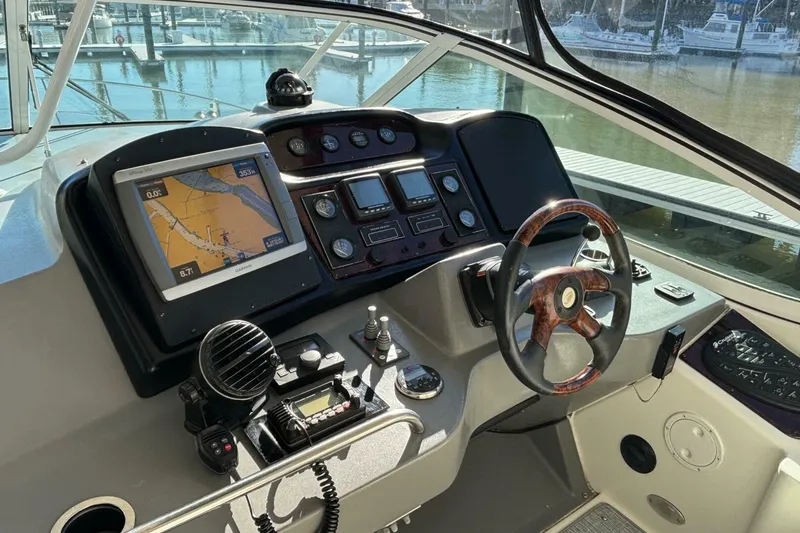 Slide: The Image of Cruisers 455 Express Motor Yacht 2005 - 10