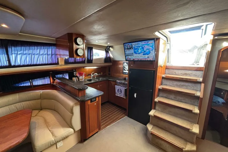 Slide: The Image of Cruisers 455 Express Motor Yacht 2005 - 14