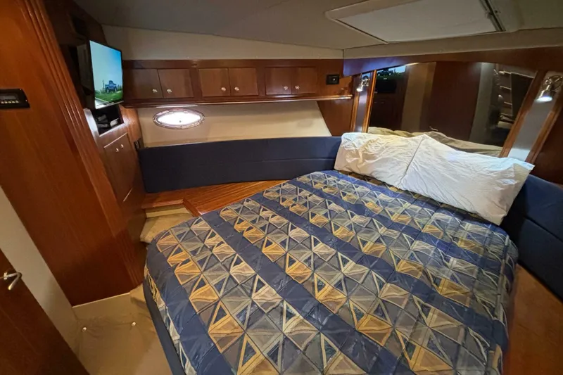 Slide: The Image of Cruisers 455 Express Motor Yacht 2005 - 16