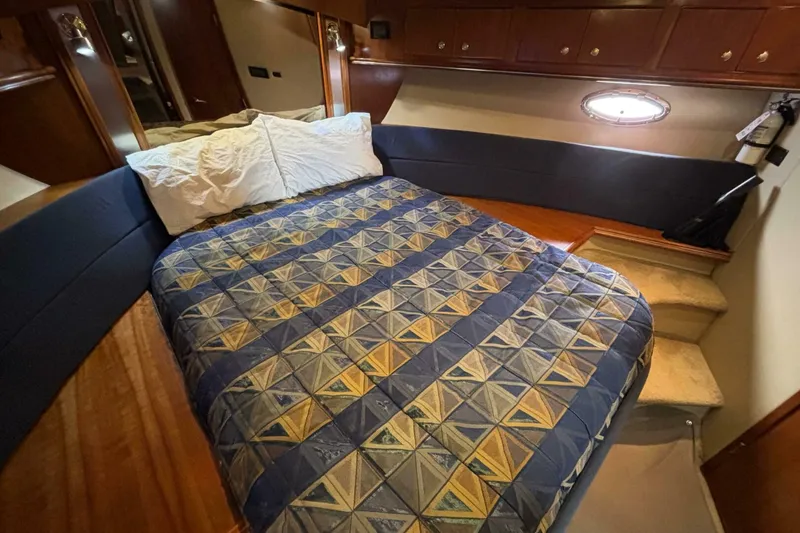 Slide: The Image of Cruisers 455 Express Motor Yacht 2005 - 17