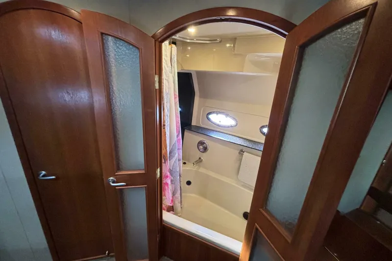 Slide: The Image of Cruisers 455 Express Motor Yacht 2005 - 27