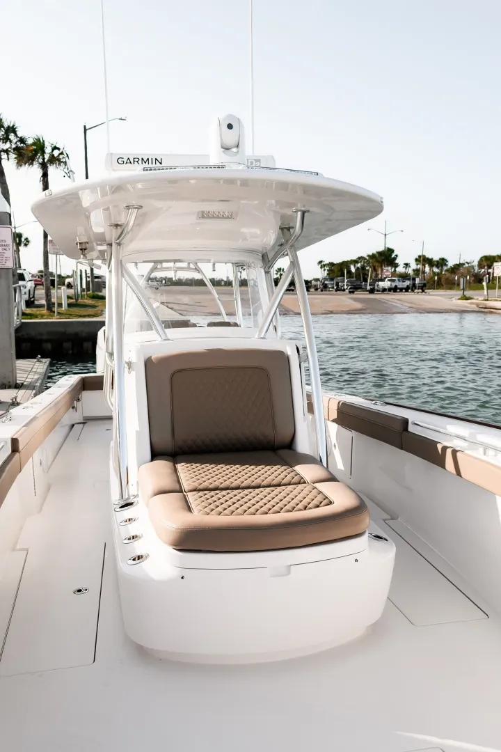 Slide: The Image of Valhalla Boatworks V37 2020 - 19