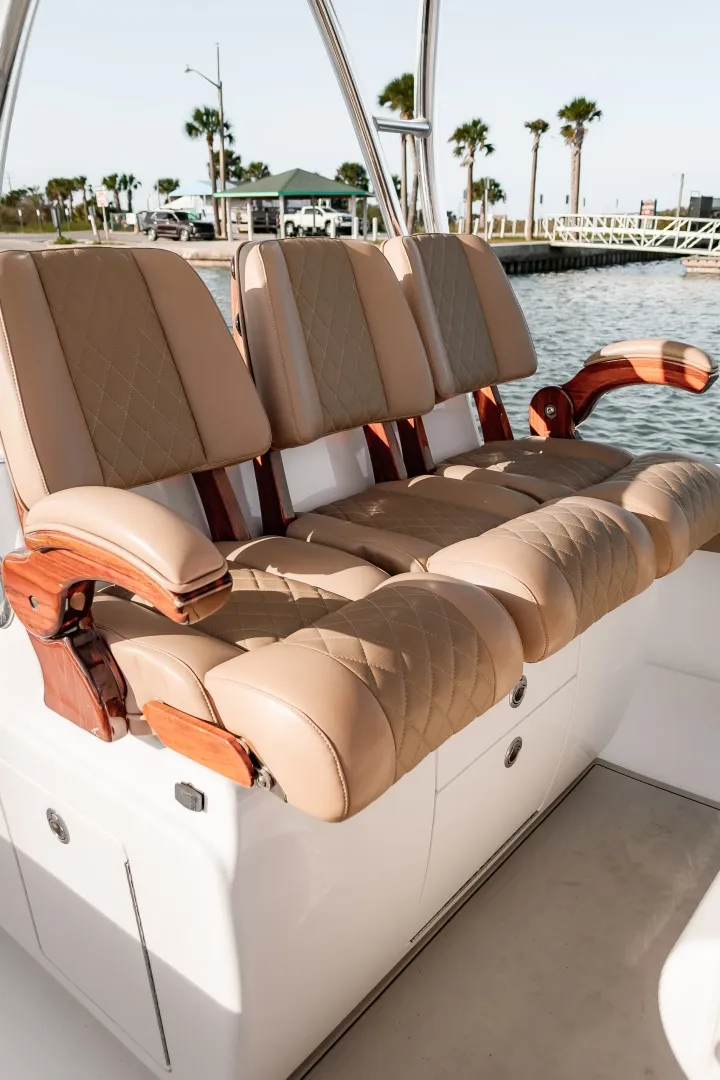 Slide: The Image of Valhalla Boatworks V37 2020 - 20