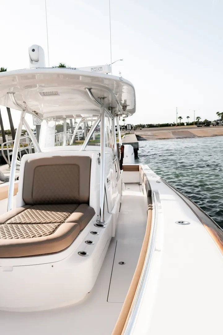 Slide: The Image of Valhalla Boatworks V37 2020 - 22