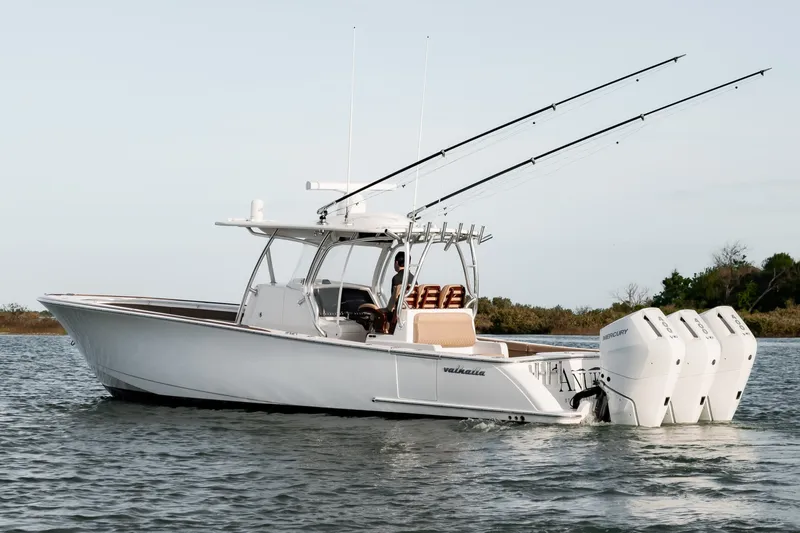 Slide: The Image of Valhalla Boatworks V37 2020 - 3