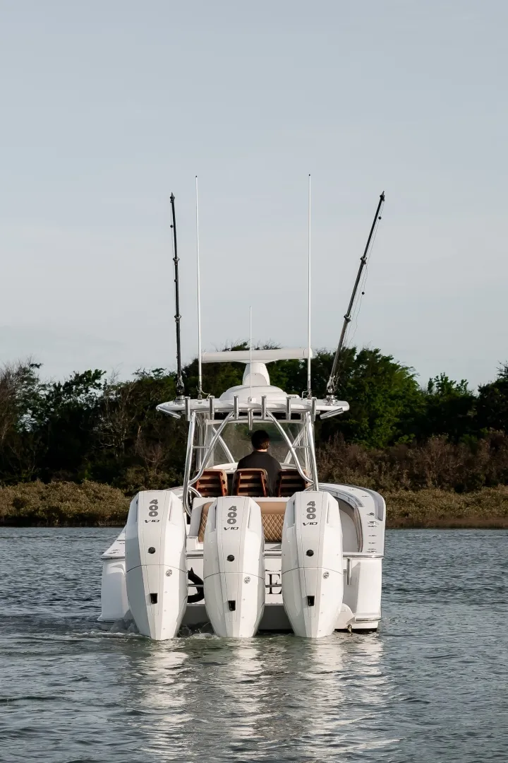 Slide: The Image of Valhalla Boatworks V37 2020 - 8