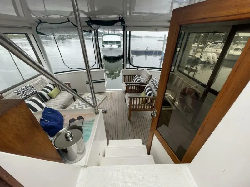 Slide: The Image of Heritage East 40 Sundeck 1987 - 6