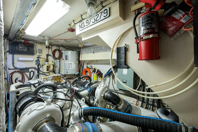 Slide: The Image of Hatteras 78 Cockpit Motor Yacht 1991 - 15