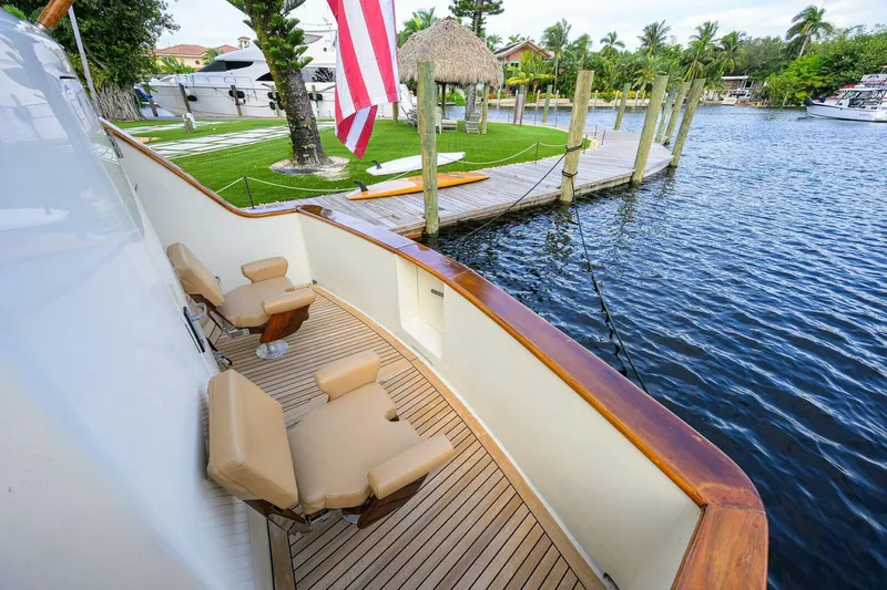 Slide: The Image of Hatteras 78 Cockpit Motor Yacht 1991 - 48