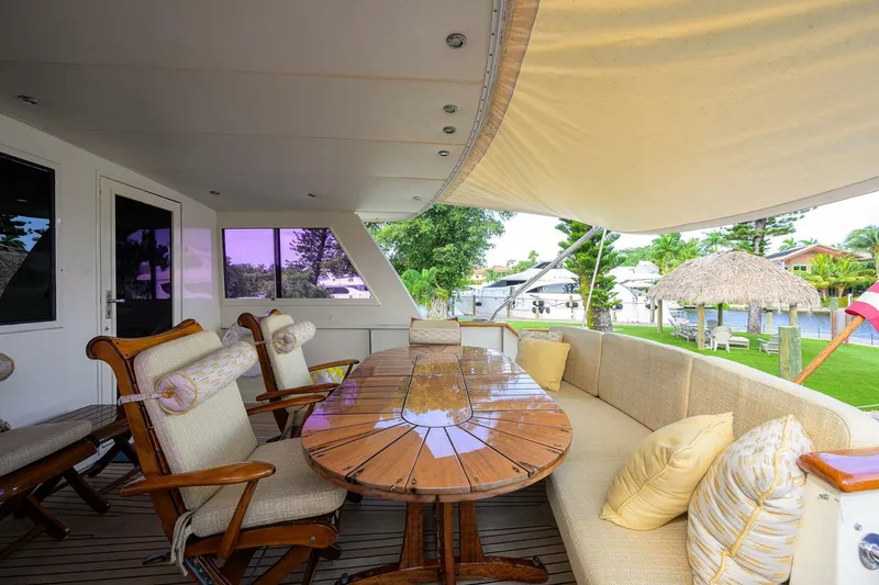 Slide: The Image of Hatteras 78 Cockpit Motor Yacht 1991 - 51