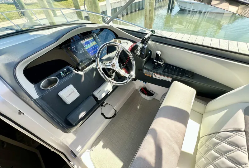 Slide: The Image of Regal 33 XO 2021 - 14