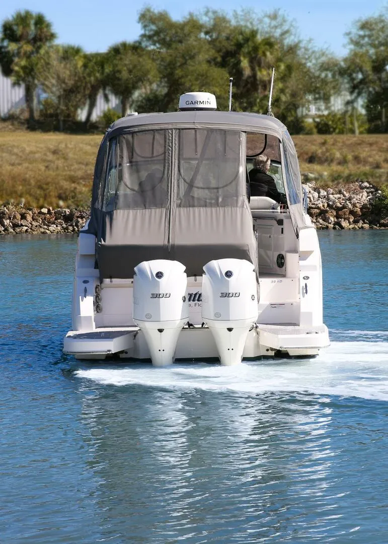 Slide: The Image of Regal 33 XO 2021 - 6