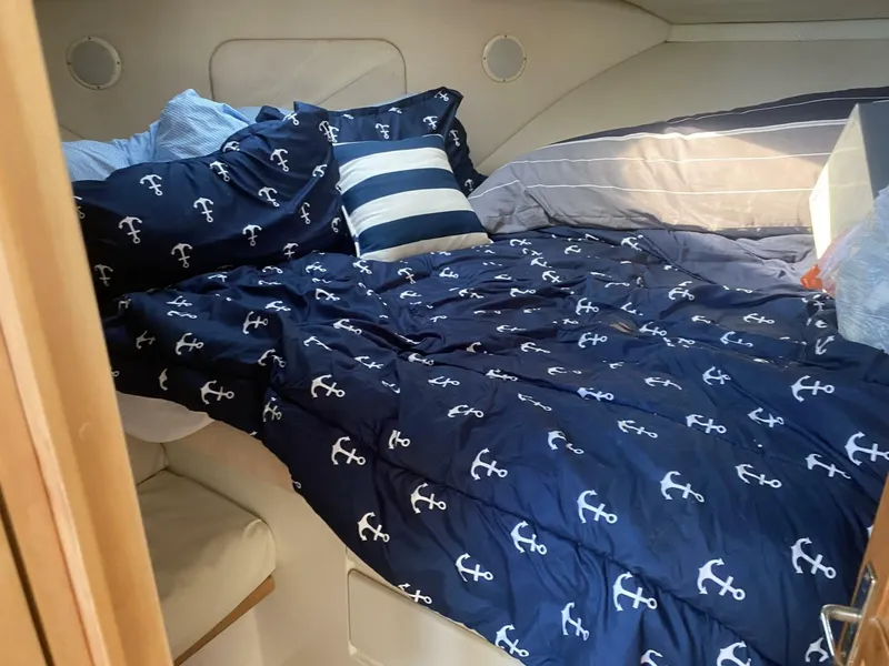 Slide: The Image of Carver Yachts 1994 - 16