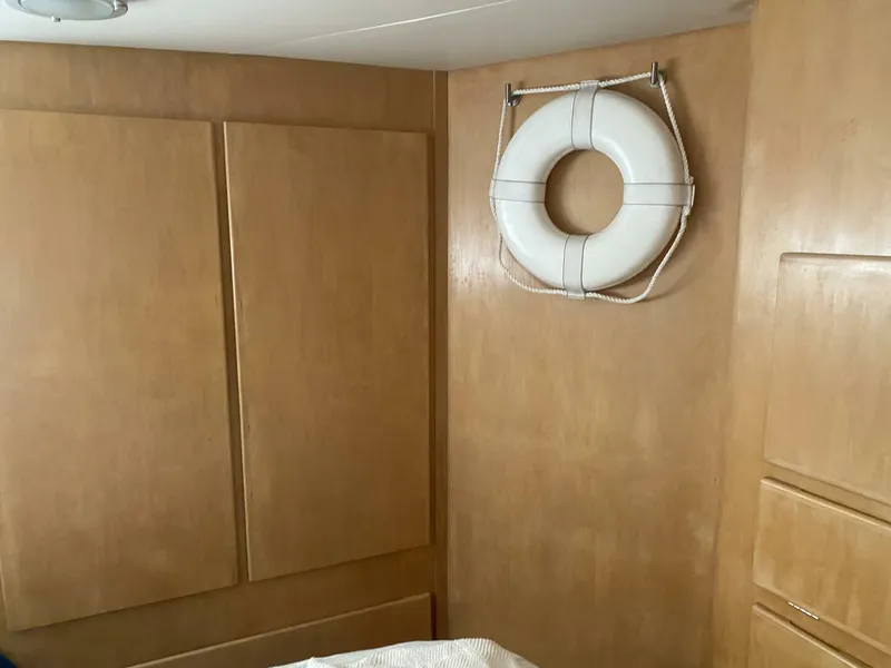 Slide: The Image of Carver Yachts 1994 - 18