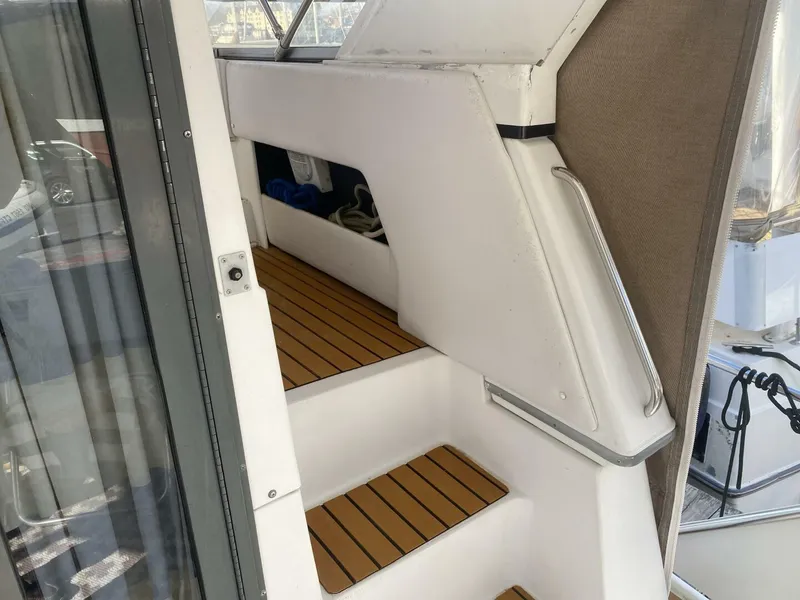 Slide: The Image of Carver Yachts 1994 - 3