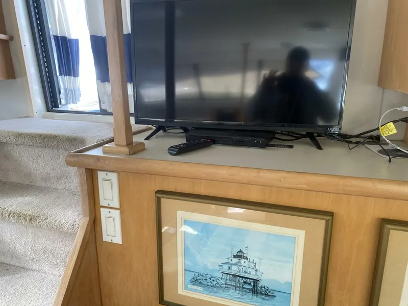 Slide: The Image of Carver Yachts 1994 - 8