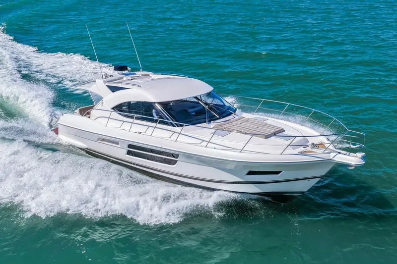 Slide: The Image of Riviera 5000 Sport Yacht 2016 - 29