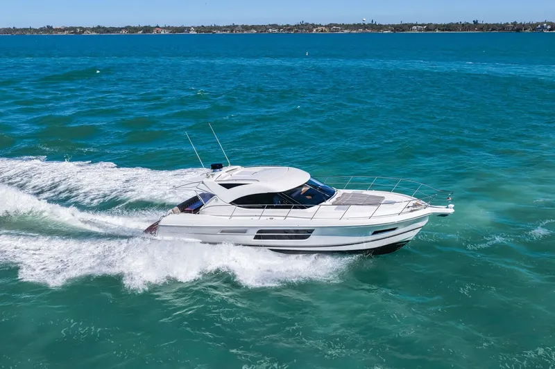 Slide: The Image of Riviera 5000 Sport Yacht 2016 - 34