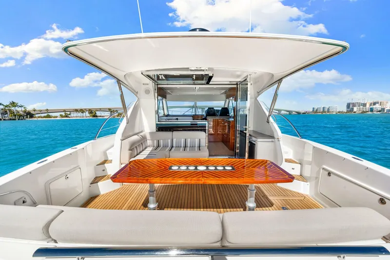 Slide: The Image of Riviera 5000 Sport Yacht 2016 - 39