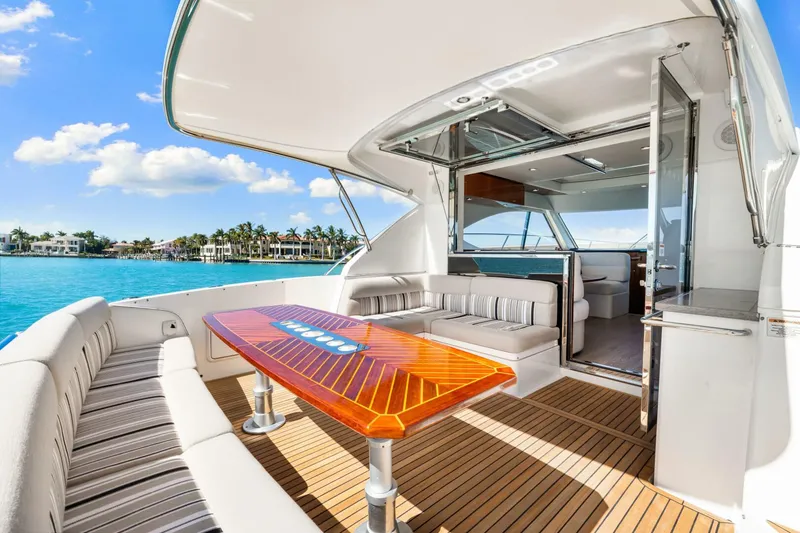 Slide: The Image of Riviera 5000 Sport Yacht 2016 - 40