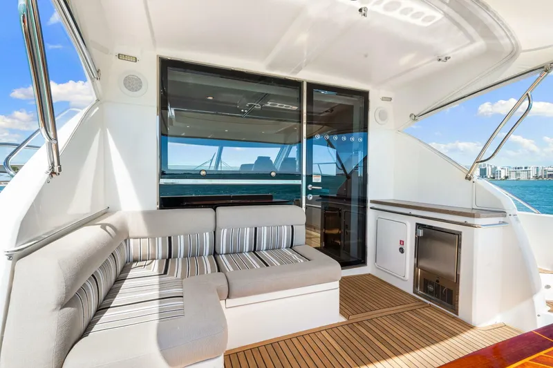 Slide: The Image of Riviera 5000 Sport Yacht 2016 - 42