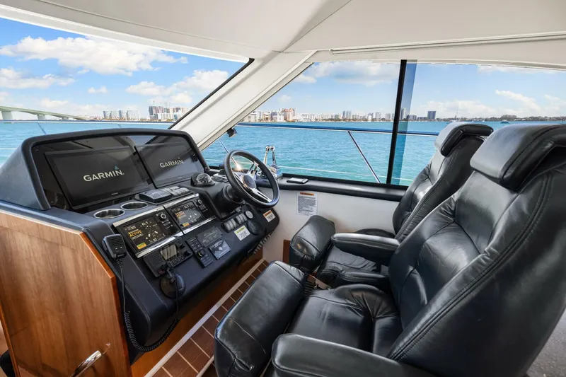 Slide: The Image of Riviera 5000 Sport Yacht 2016 - 64